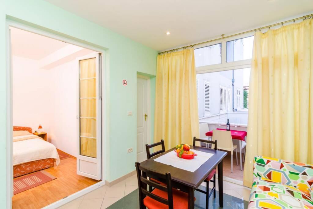 Apartment Villa Diana: Cozy 2-Bedroom Home In Dubrovnik